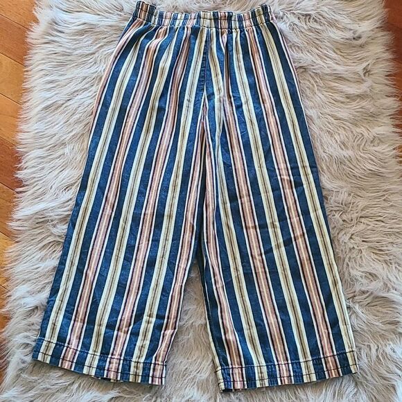 American eagle womens blue, pink, tan and white stripped cropped‎  pants - Picture 6 of 7